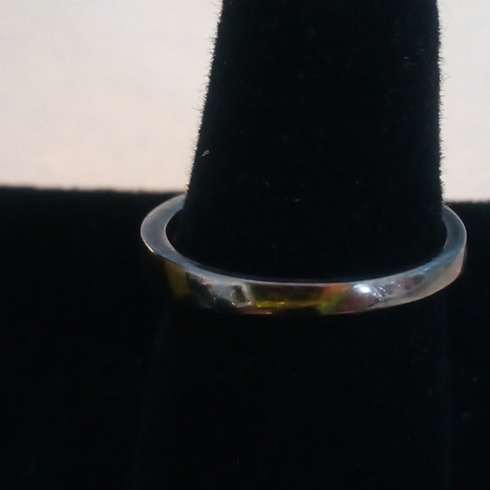 Ring - Picture 3 of 4